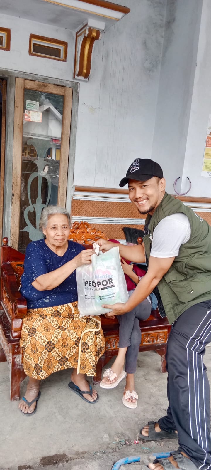 6 Keutamaan Sedekah