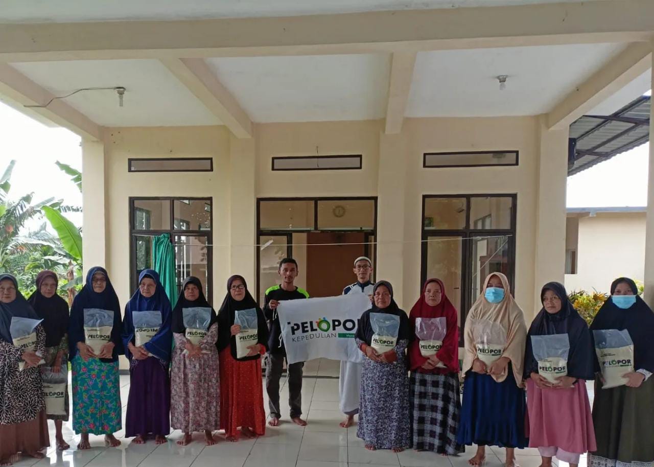 Santunan Lansia Berdaya dan Guru Ngaji