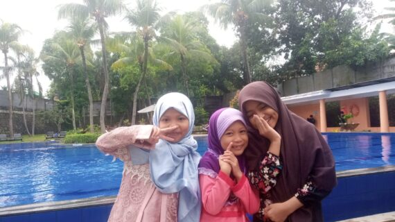 Milad Aisyah, Bapak Petter Hadirkan Badut Lucu untuk Hibur Adik Yatim!