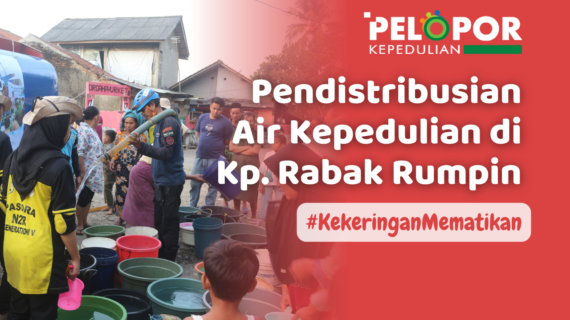 Pendistribusian Air Kepedulian di Kampung Rabak